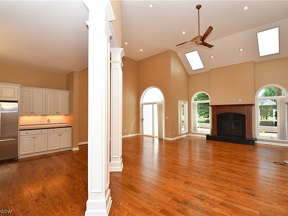 4th image of 432 Muirfield Dr