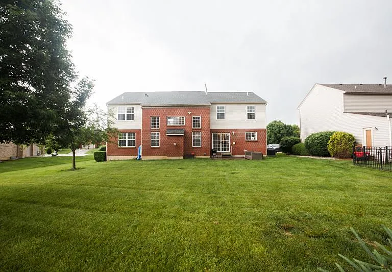 7763 Hunters Trl — Photo 36