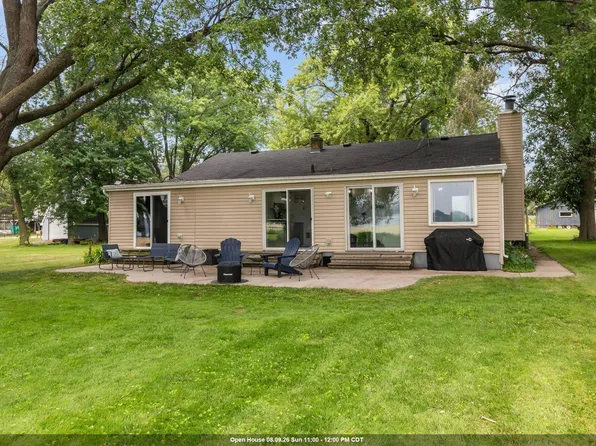 1583 Butte Des Morts Beach Rd, Neenah, WI 54956