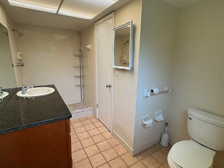 9945 Woodridge Ct — Photo 24