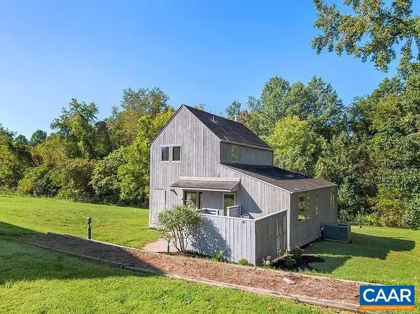 48 Meadow Ln, Nellysford, VA 22958