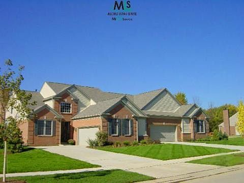 1st image of 49189 Rainbow Ln N
