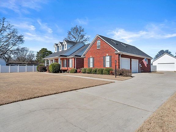 2nd image of 15383 Clodessa Dr