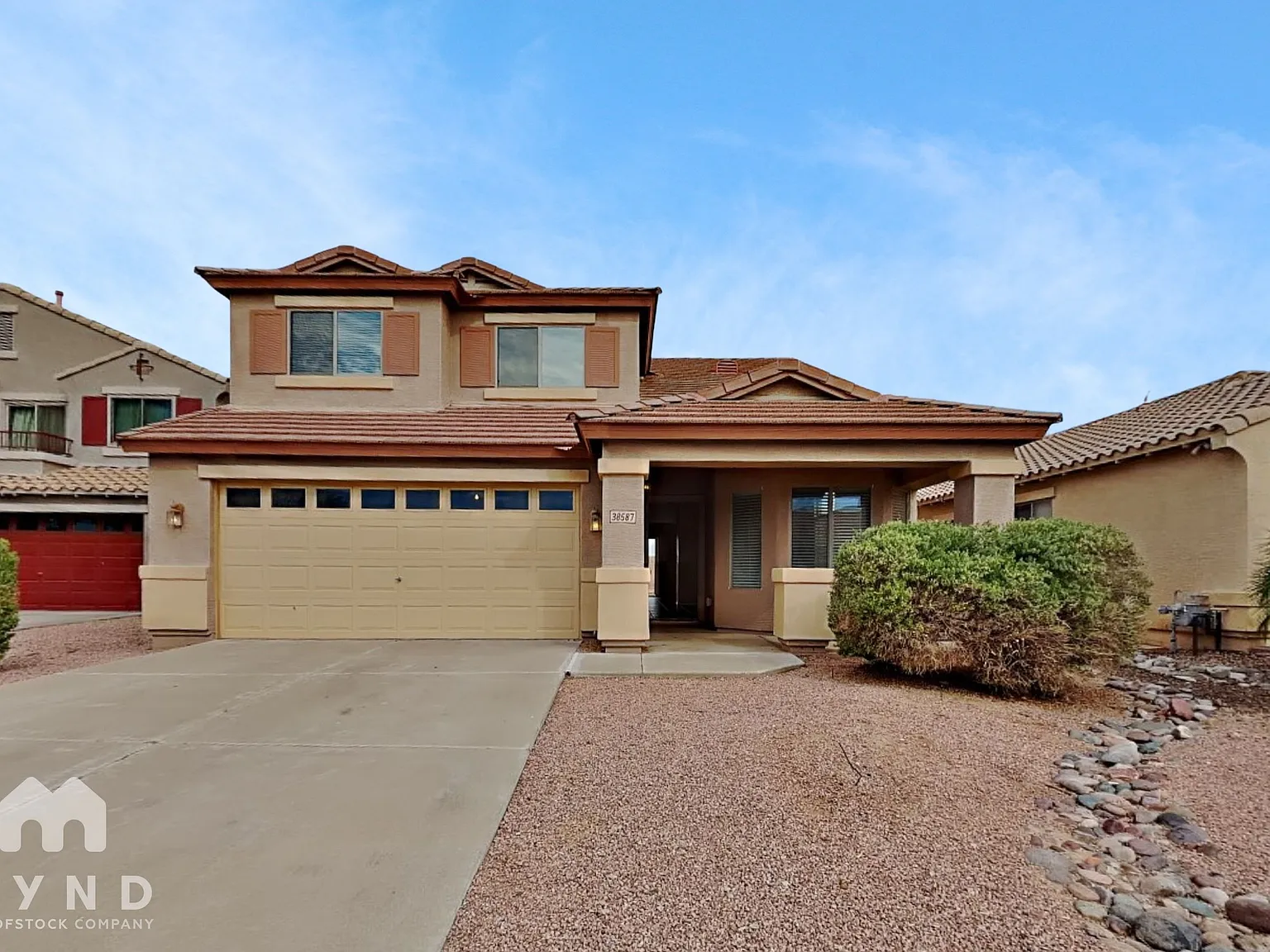 4 bed, 2.5 bath, 2096 sqft, $1,950 — Photo 1