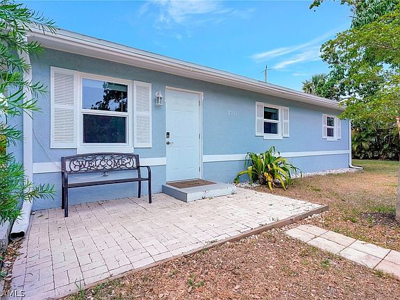 2nd image of 3956 Deleon St