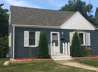 1818 75th St, Kenosha, WI 53143