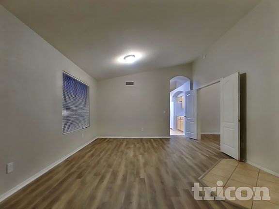 3rd image of 3021 S Woodruff