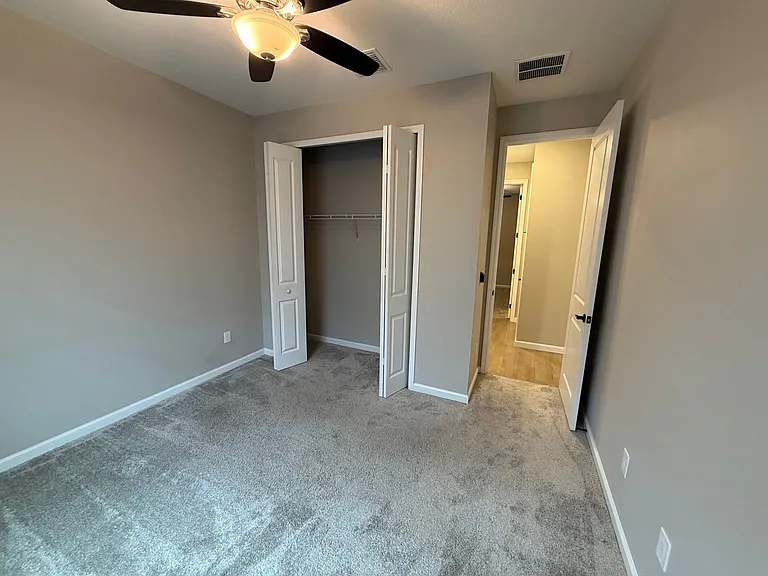10073 Spring Lake Dr — Photo 16