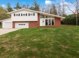 704 E Orchard Dr, Traverse City, MI 49686