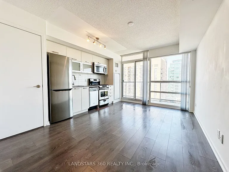 68 Abell St #1710 — Photo 4