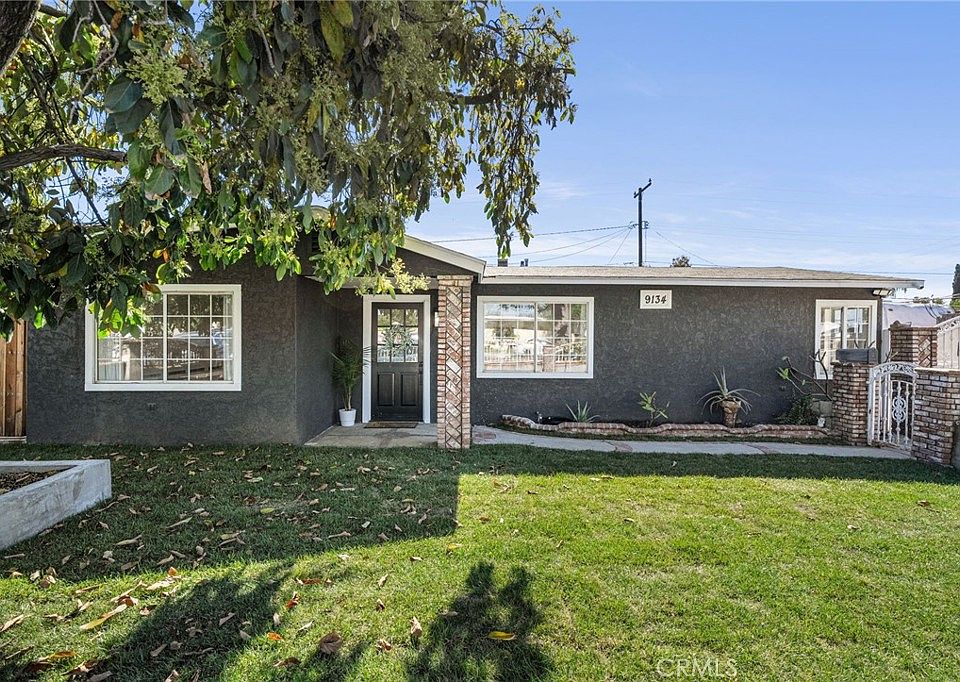1st image of 9134 Greenleaf Ave