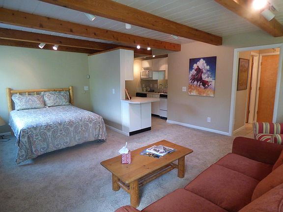 3rd image of 1014 Atelier Condo Dr