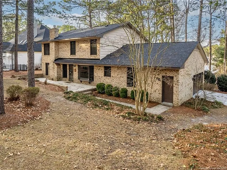 6821 Thames Dr — Photo 38