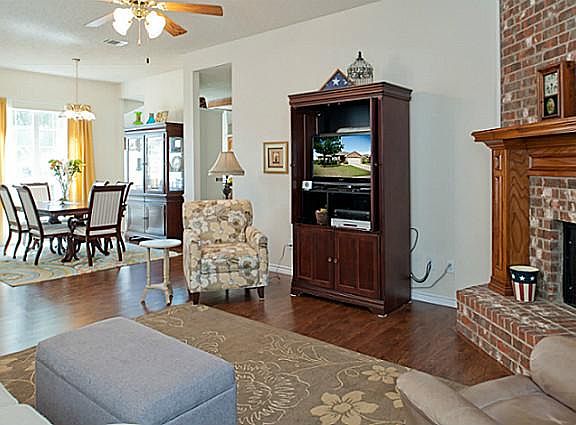 4th image of 1601 Timber Brook Dr