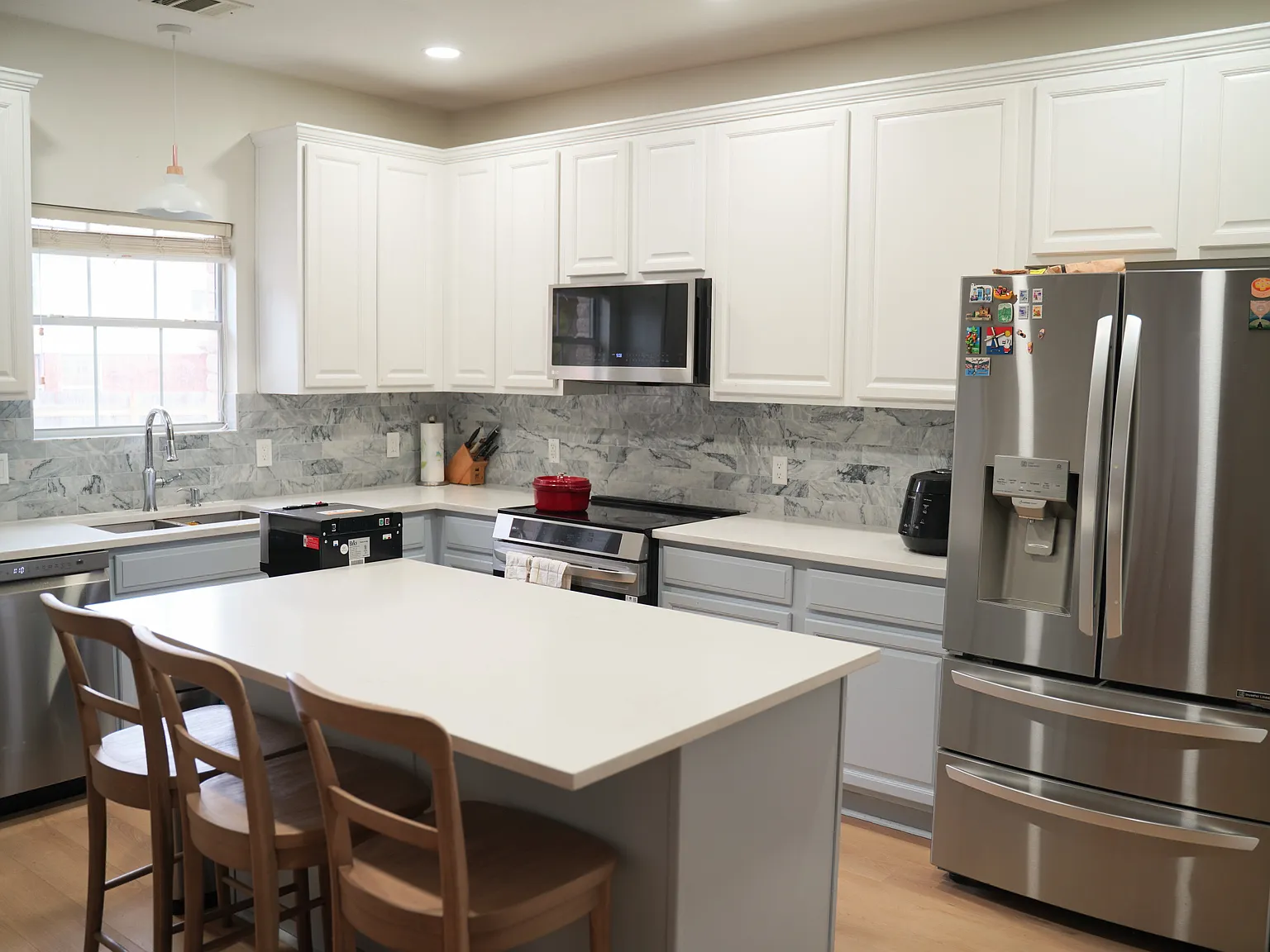 3 bed, 2103 sqft, $2,445 — Photo 2