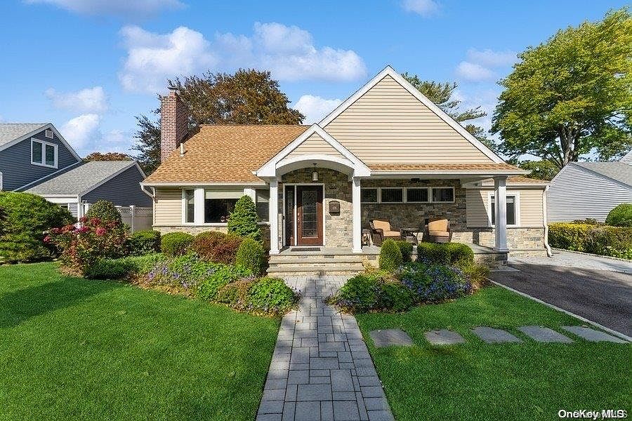 1st image of 676 Knollwood Drive
