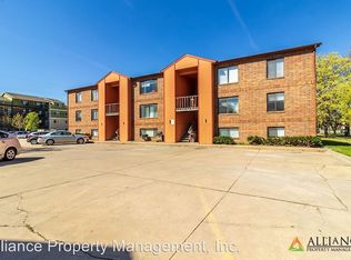 913 Bluemont Ave APT 03, Manhattan, KS 66502