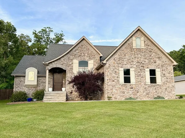 129 Canary Ct, Crossville, TN 38555