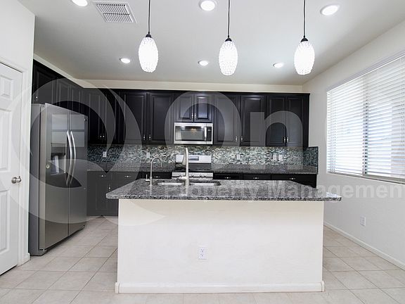 4th image of 5353 W Desert Hollow Dr