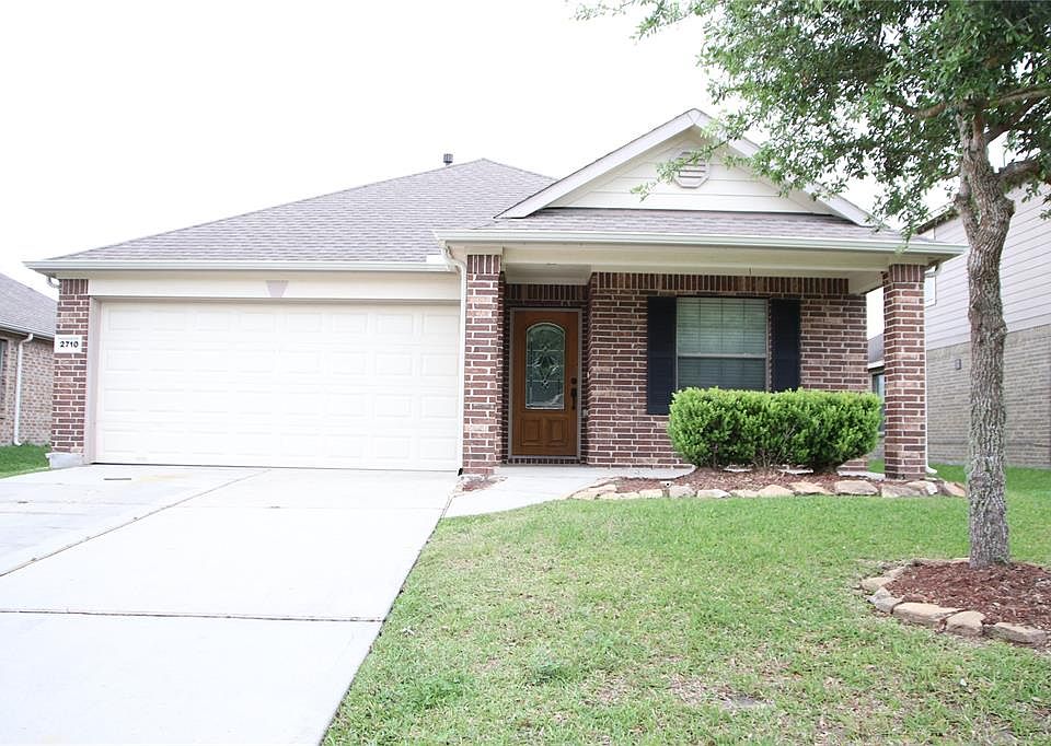 1st image of 2710 Sandberry Dr