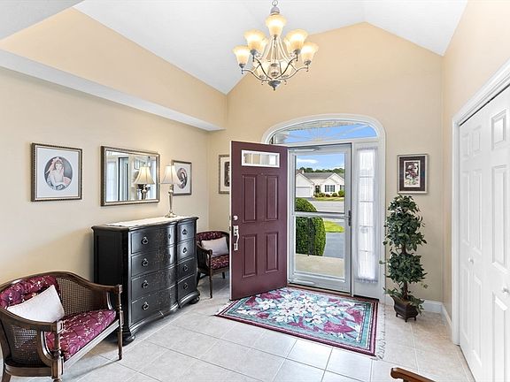 2nd image of 11 Deirdre Cir Unit 11