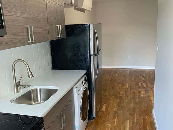 3rd image of 241 Rockaway Ave #2A