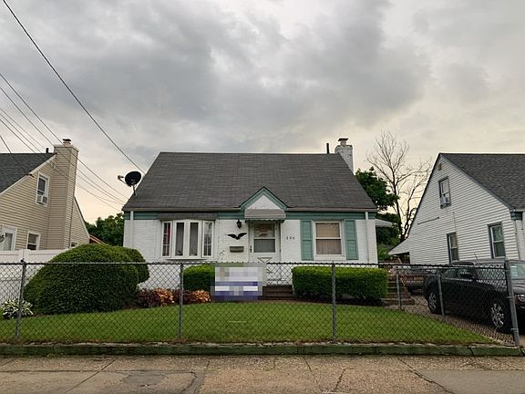 5th image of 304 Chester St
