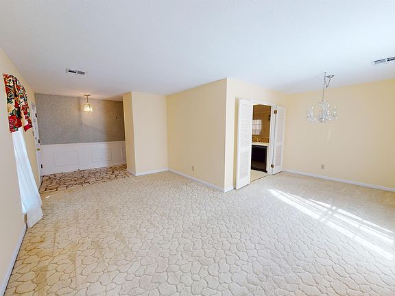 4th image of 1212 Hillman St