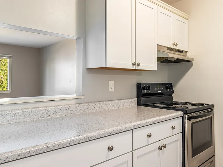 2310 E Webster Pl #103 — Photo 7
