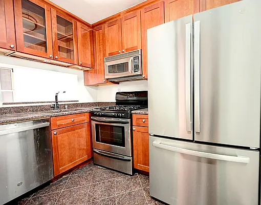 Rented by Urbane Brokerage | media 19