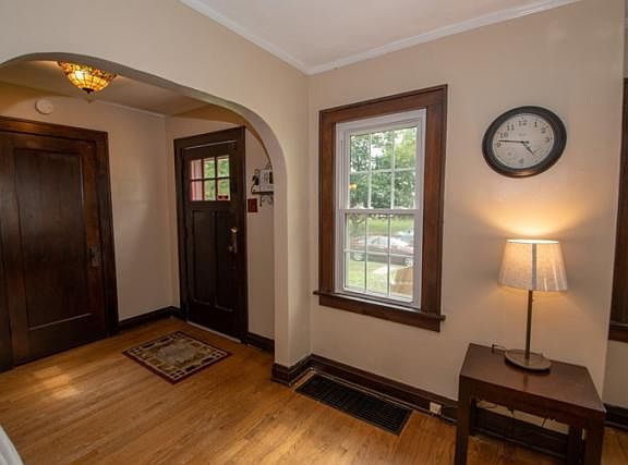 3rd image of 2142 Hollywood Pl