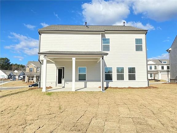 3rd image of 384 Sterling Creek Way