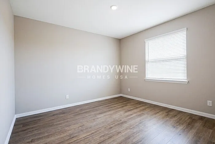 341 Wentworth Dr — Photo 19