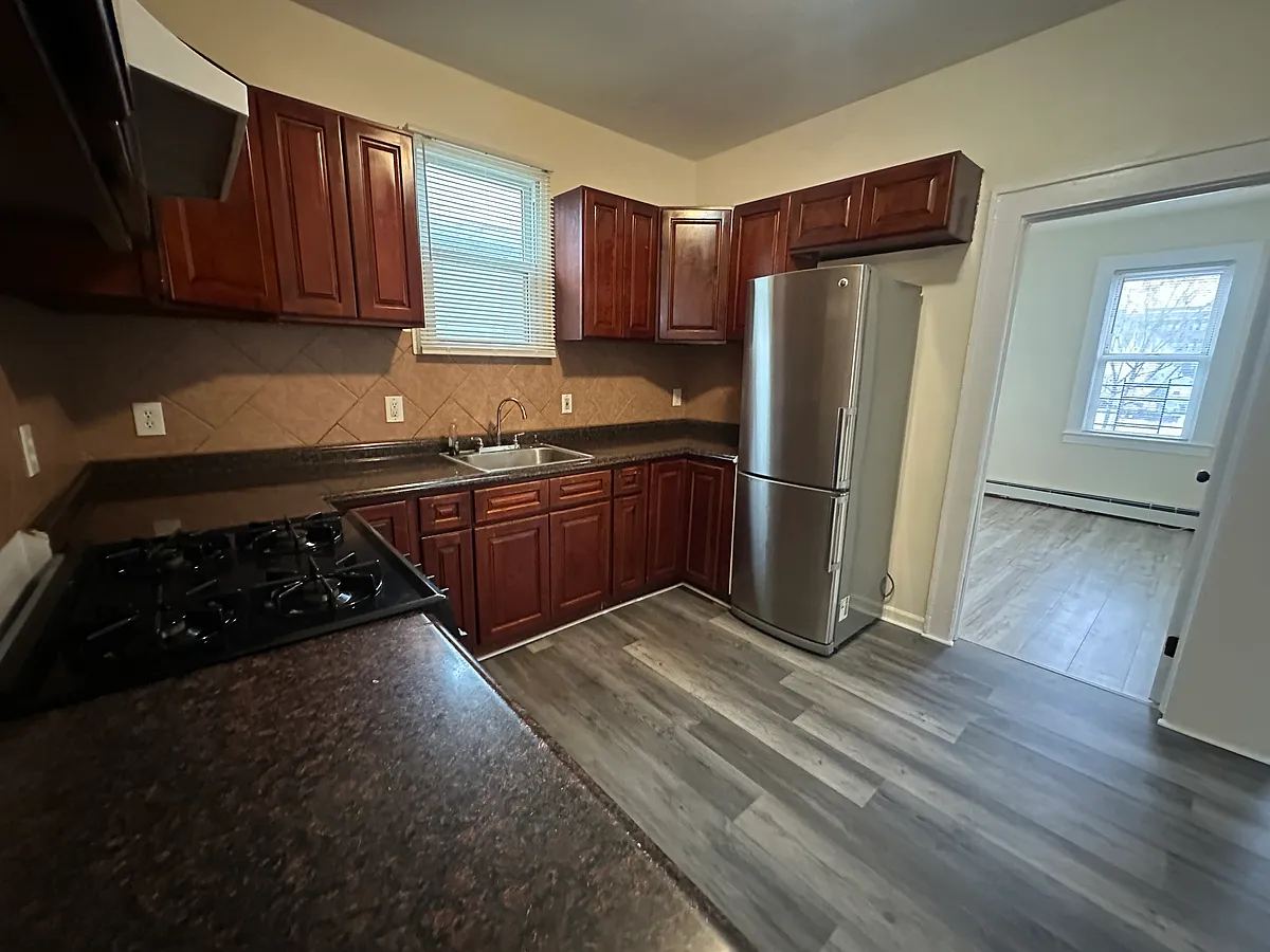 Building Photo - 449 3rd Ave #2