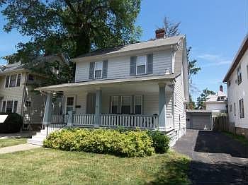1st image of 1597 Parkwood Rd