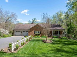 2415 Frog Rock Ln, Charlottesville, VA 22901