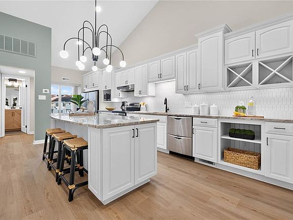 3rd image of 100 Pinewood Rd APT 329