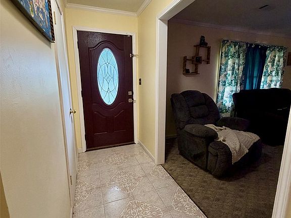 2nd image of 1006 Crestline Dr