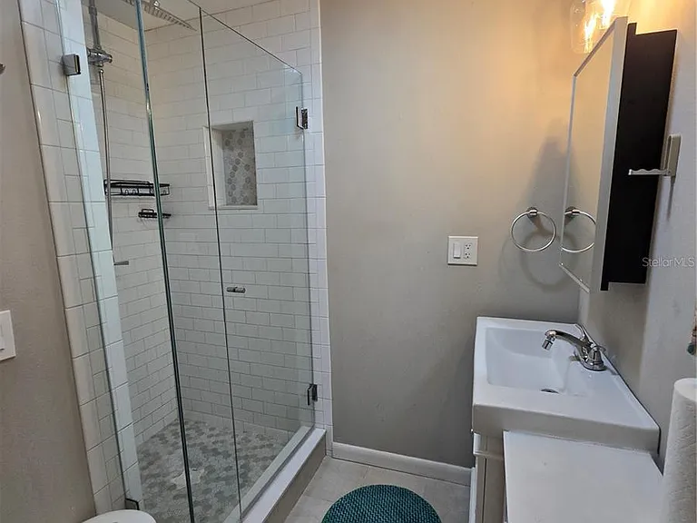 6001 Cedar St NE — Photo 34