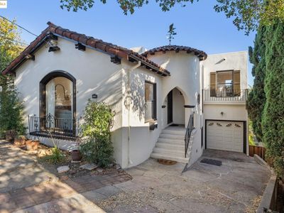 2471 Burlington St, Oakland, CA, 94602