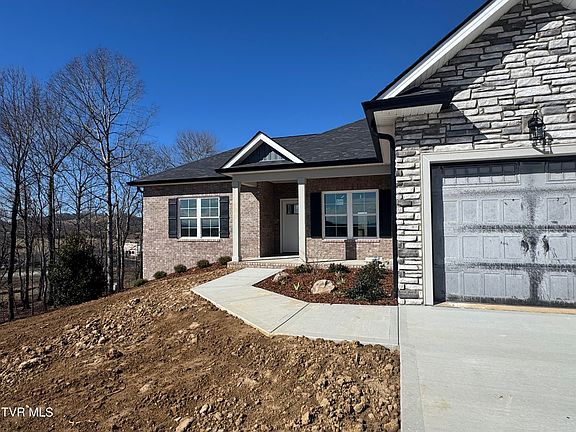 2nd image of 1208 Hawley Rd