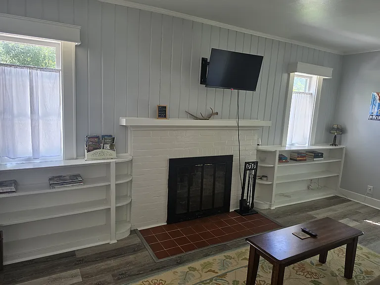 701 Vine St — Photo 3