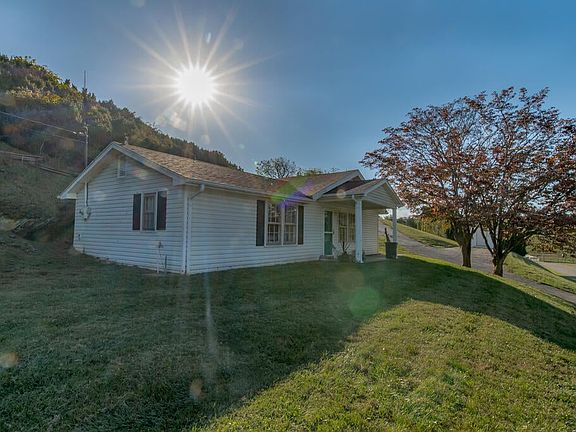 2nd image of 437 Armory Rd