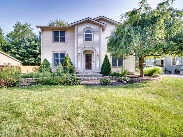 5071 French Creek Rd, Sheffield Village, OH 44054