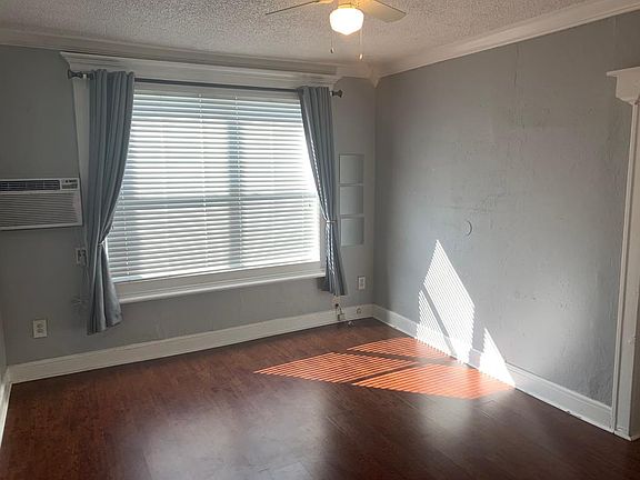 2nd image of 119 Menores Ave APT 9
