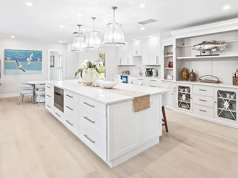 440 Kings Town Dr — Photo 11