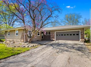 606 E Fast Ave, Mackinaw, IL