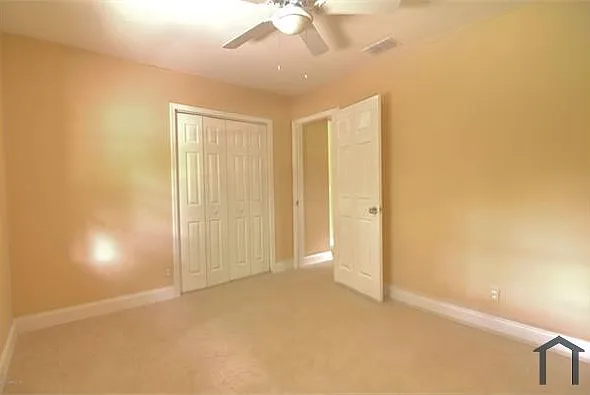 2885 Gilmore St — Photo 10