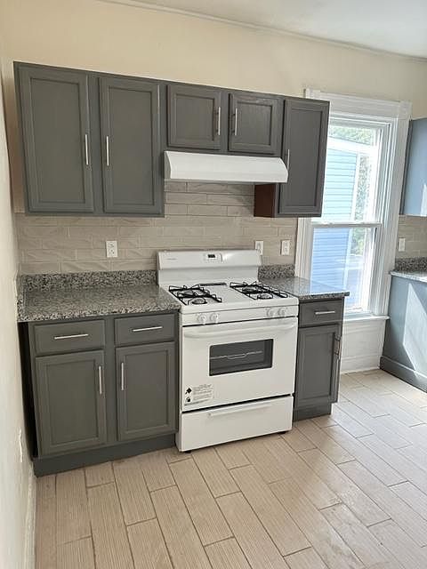 1st image of 426 W 27th St APT 1