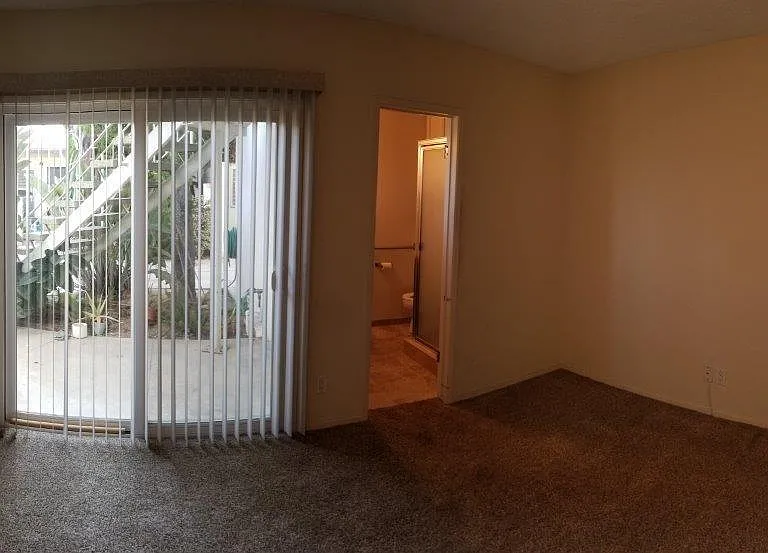 21015 Wood Ave #B — Photo 14